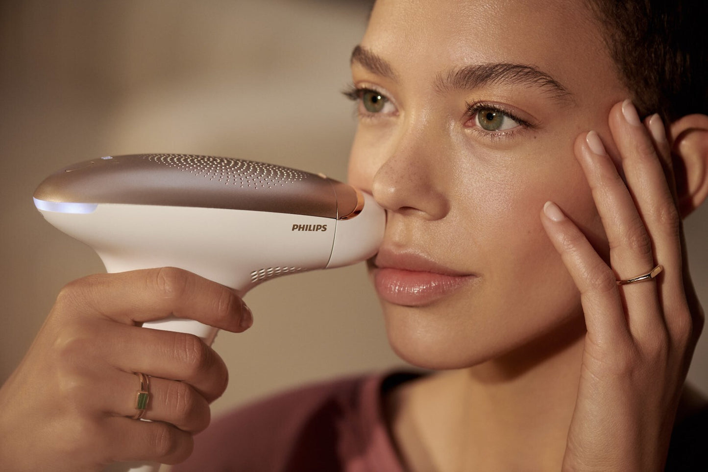Philips Lumea Ipl 7000 Series Σετ Αποτρίχωσης IPL για Πρόσωπο, Σώμα & Μπικίνι BRI921/00