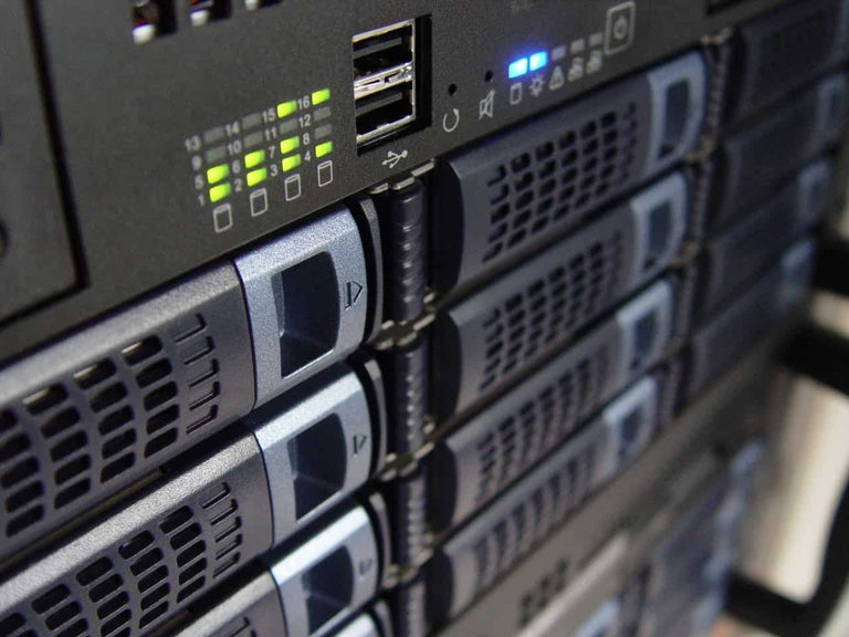 Server κ εξαρτήματα