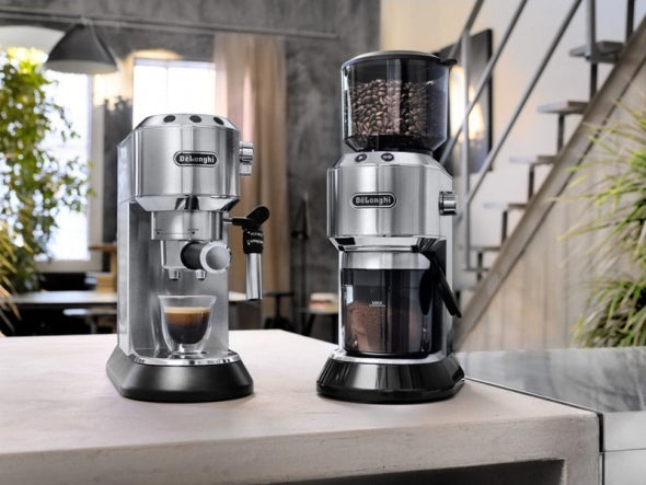 De'Longhi Dedica Pump Μηχανή Espresso 1300W Πίεσης 15bar Ασημί EC685.M 0132106138