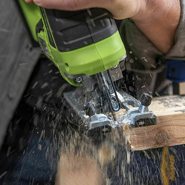 Greenworks Σέγα GD24JS 24V Brushless – Ασύρματη, Επαναφορτιζόμενη, με Ρυθμιζόμενη Ταχύτητα & Κλίση